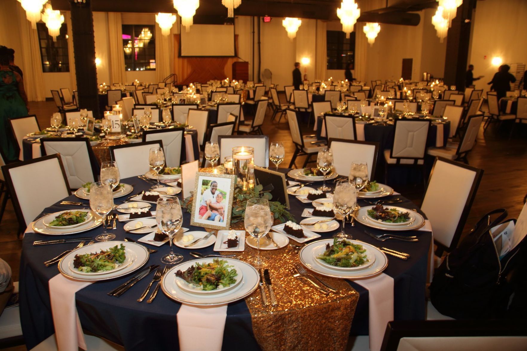 111519AlmostHomeGala_05.JPG